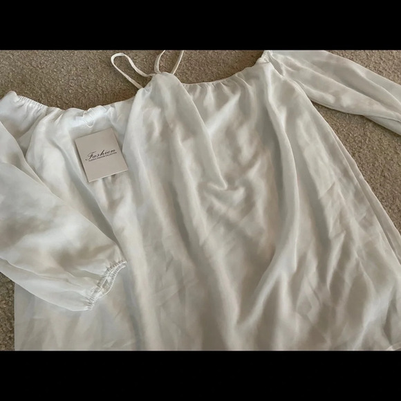 New with tags women’s off the shoulder blouse - Picture 3 of 3